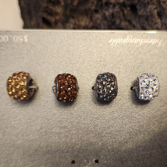 Cut Crystal Sparkle Beads - Picture 4 of 8